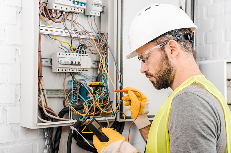 Maintenance electrician jobs in essex